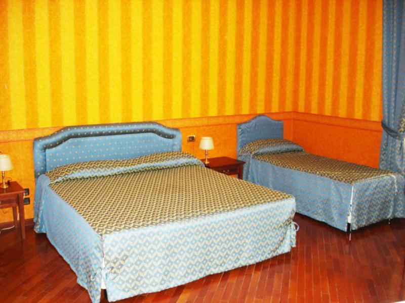 Hotel Excelsior Cosenza Esterno foto